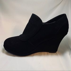 TOP Moda Shoes - Women’s Black Wedge Bootie-Size 5 TOP Moda Shoes - Women’s Black Wedge Bootie-Size 5